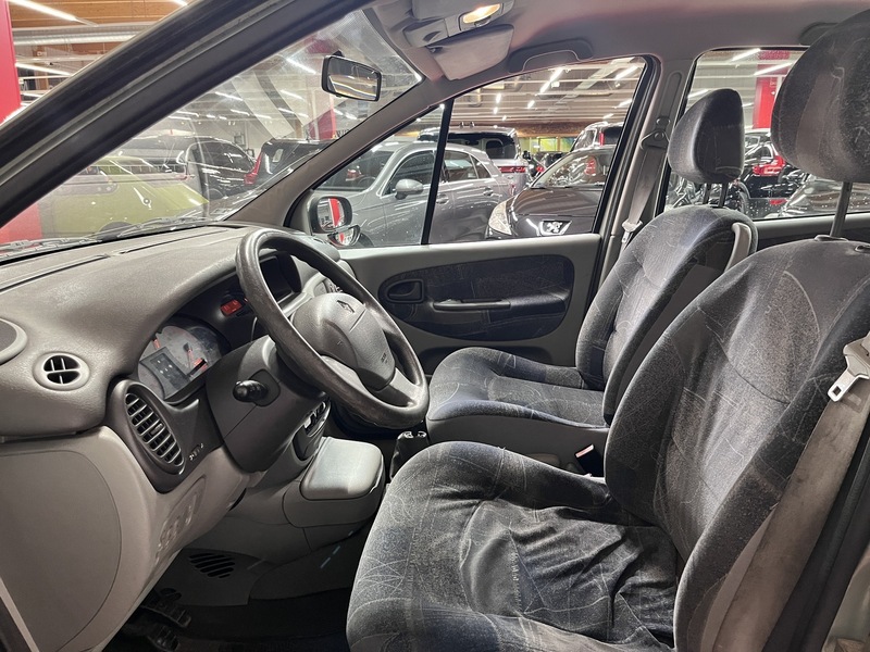 Renault Scénic vaihtoauto