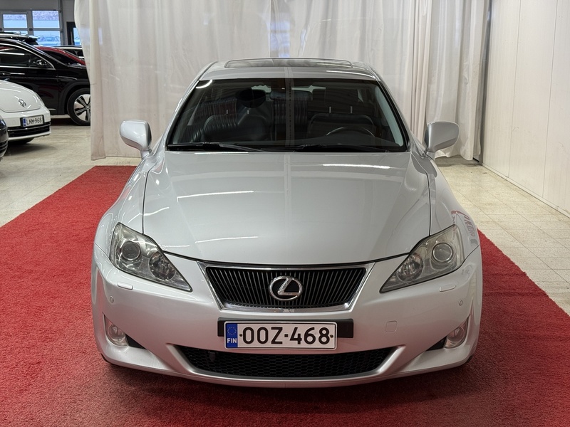 Lexus IS vaihtoauto
