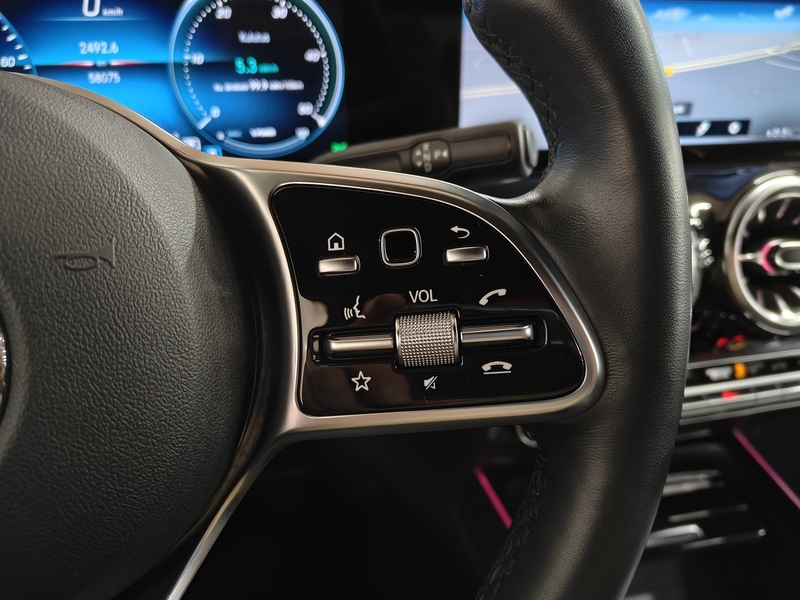 Mercedes-Benz EQA vaihtoauto