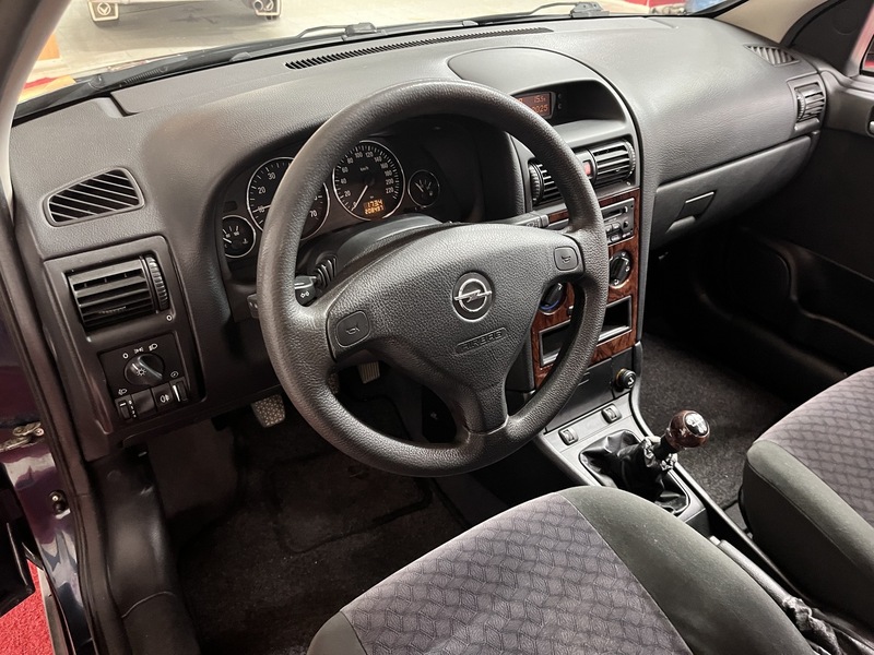 Opel Astra vaihtoauto