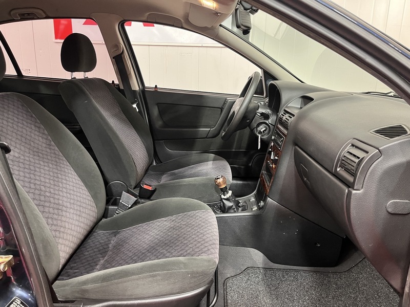 Opel Astra vaihtoauto