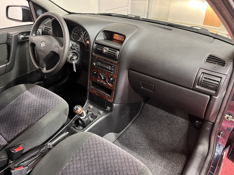 Opel Astra vaihtoauto