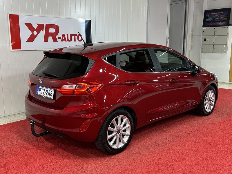 Ford Fiesta vaihtoauto