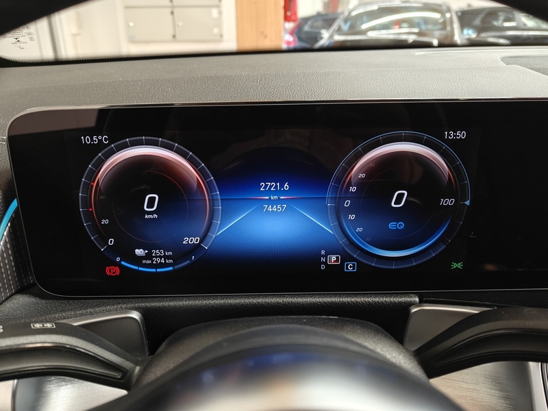 Mercedes-Benz EQB vaihtoauto