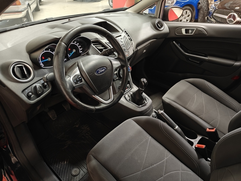 Ford Fiesta vaihtoauto