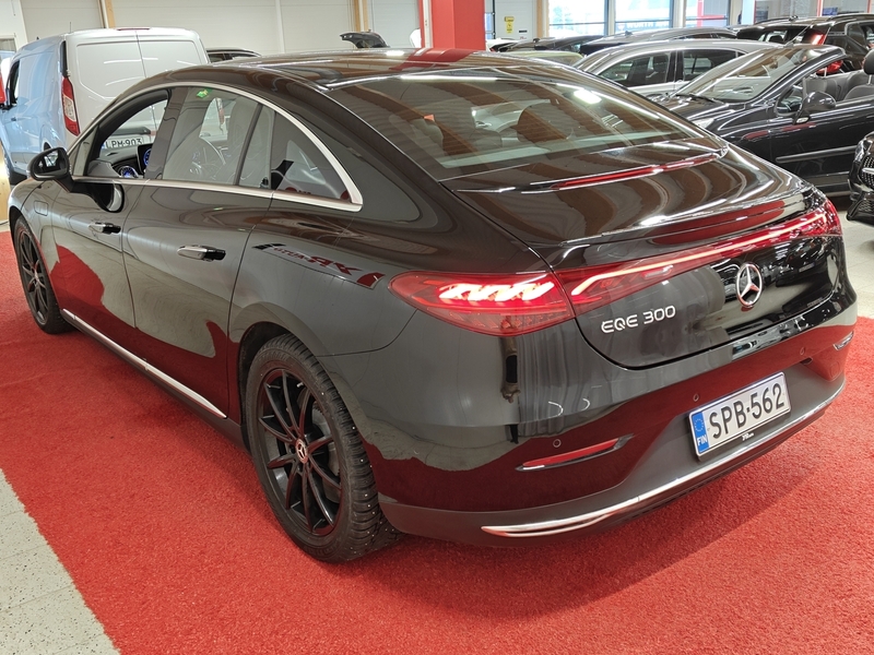 Mercedes-Benz EQE vaihtoauto