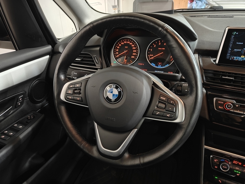 BMW 225 vaihtoauto