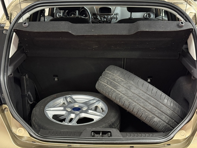 Ford Fiesta vaihtoauto