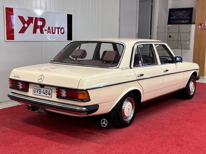 Mercedes-Benz 200 vaihtoauto