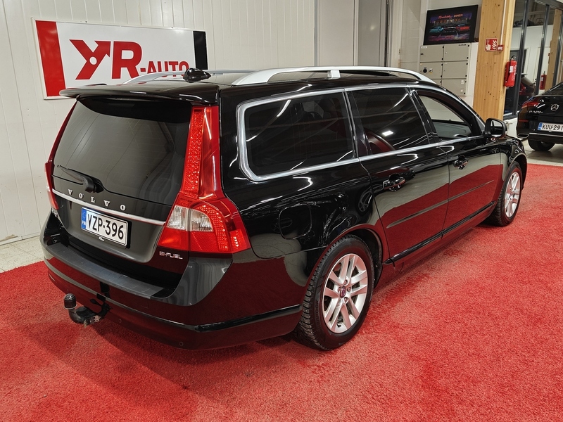 Volvo V70 vaihtoauto
