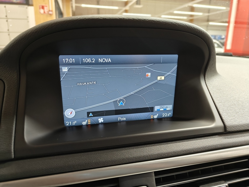 Volvo V70 vaihtoauto