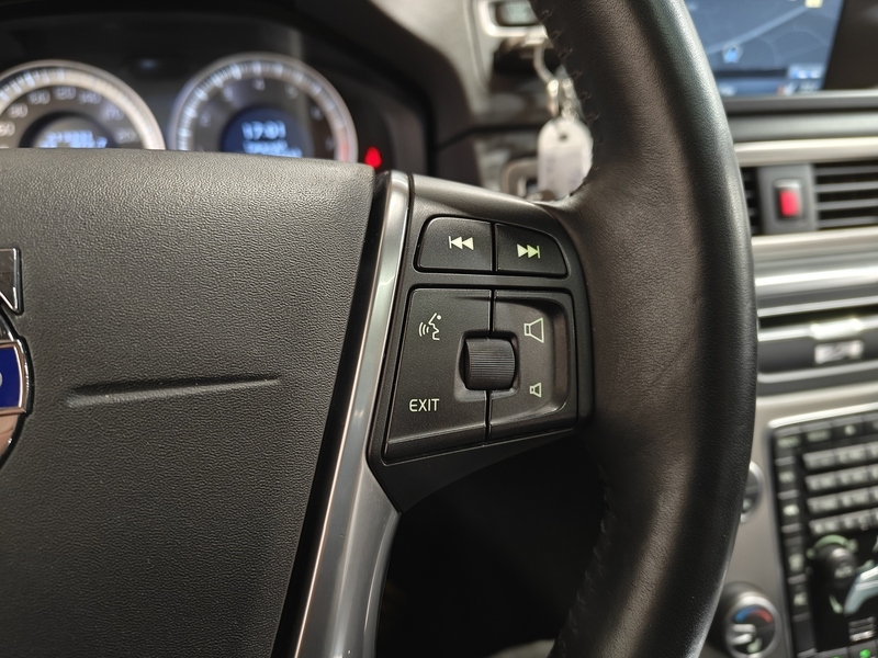 Volvo V70 vaihtoauto