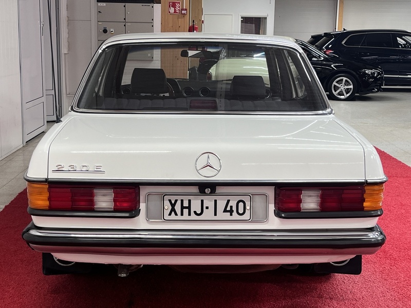 Mercedes-Benz 230 vaihtoauto