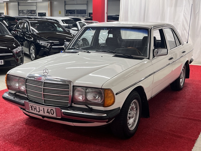 Mercedes-Benz 230 vaihtoauto