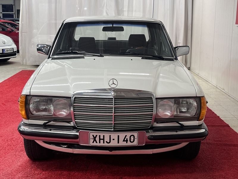 Mercedes-Benz 230 vaihtoauto