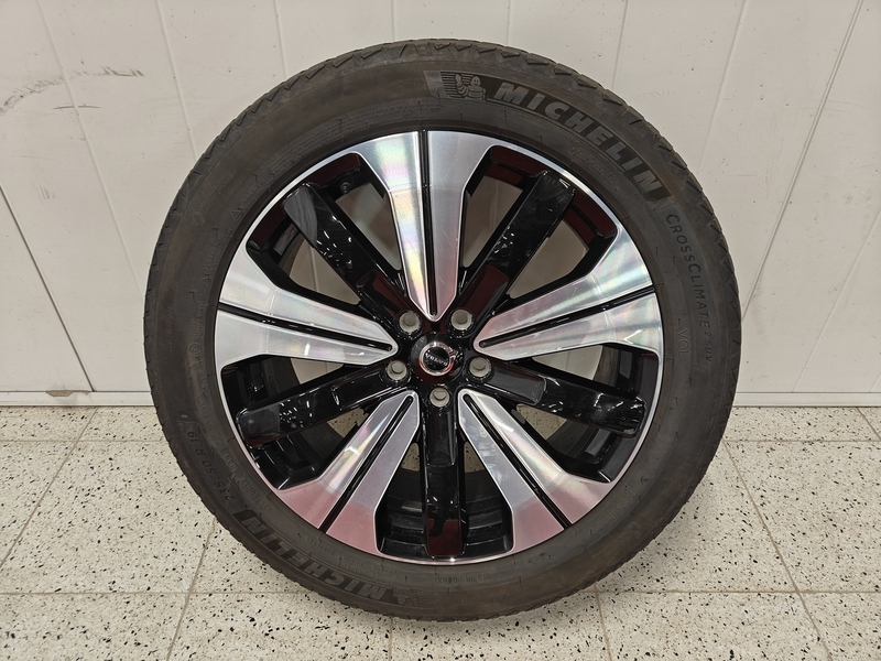 Volvo C40 vaihtoauto