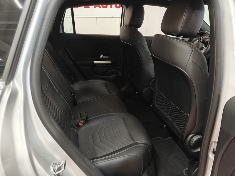 Mercedes-Benz GLA vaihtoauto