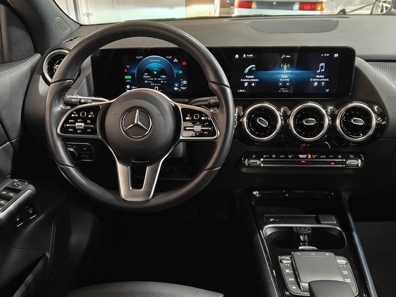 Mercedes-Benz GLA vaihtoauto