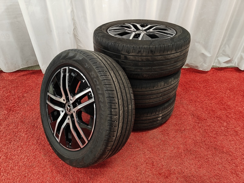 Mercedes-Benz GLA vaihtoauto