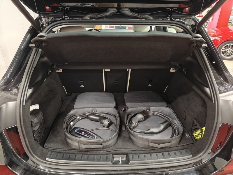 Mercedes-Benz EQA vaihtoauto