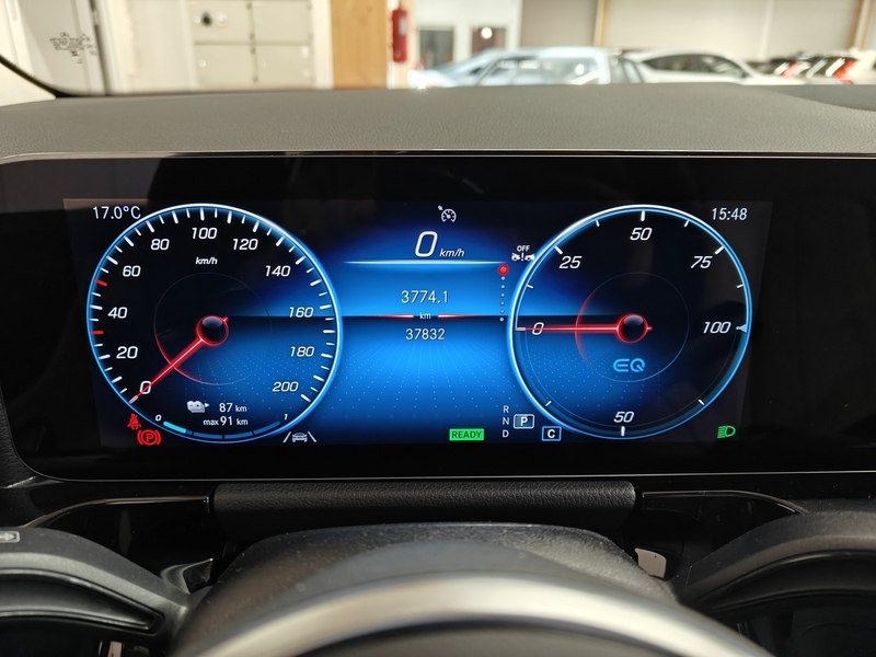 Mercedes-Benz EQA vaihtoauto