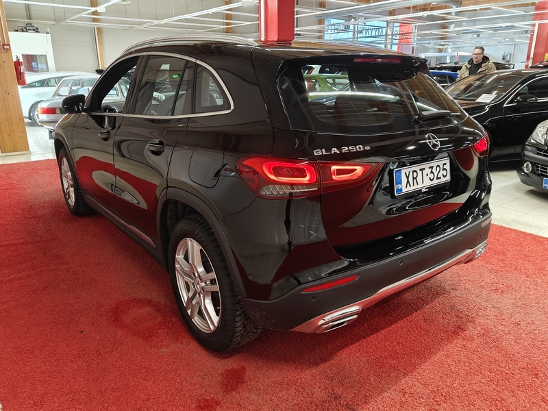 Mercedes-Benz GLA vaihtoauto