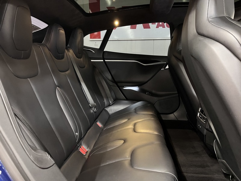 Tesla Model S vaihtoauto