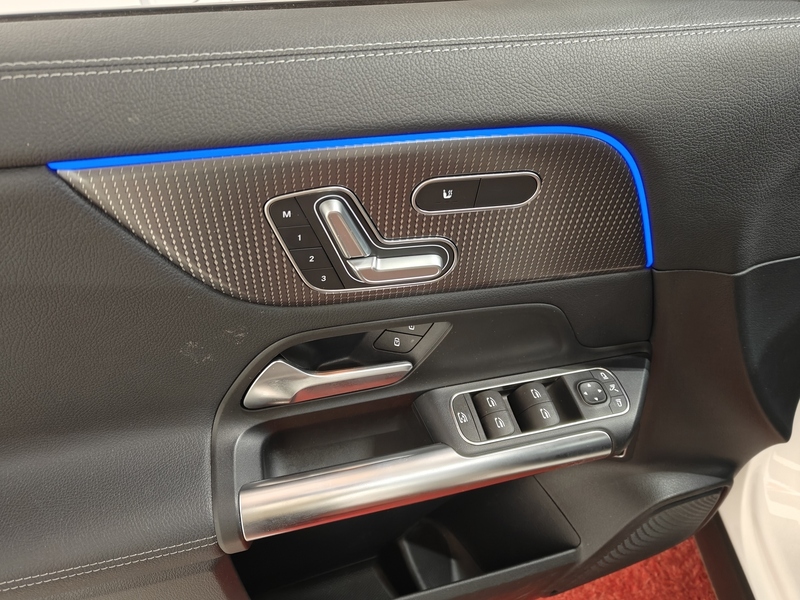 Mercedes-Benz EQA vaihtoauto