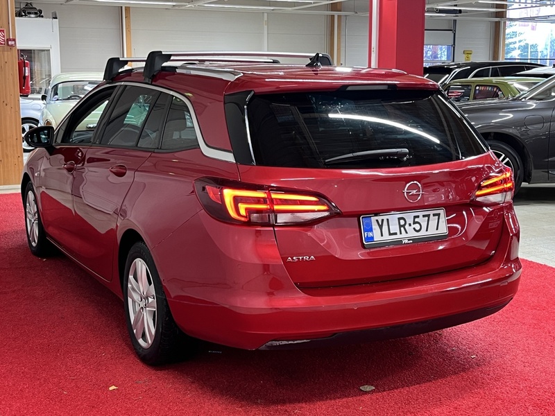 Opel Astra vaihtoauto