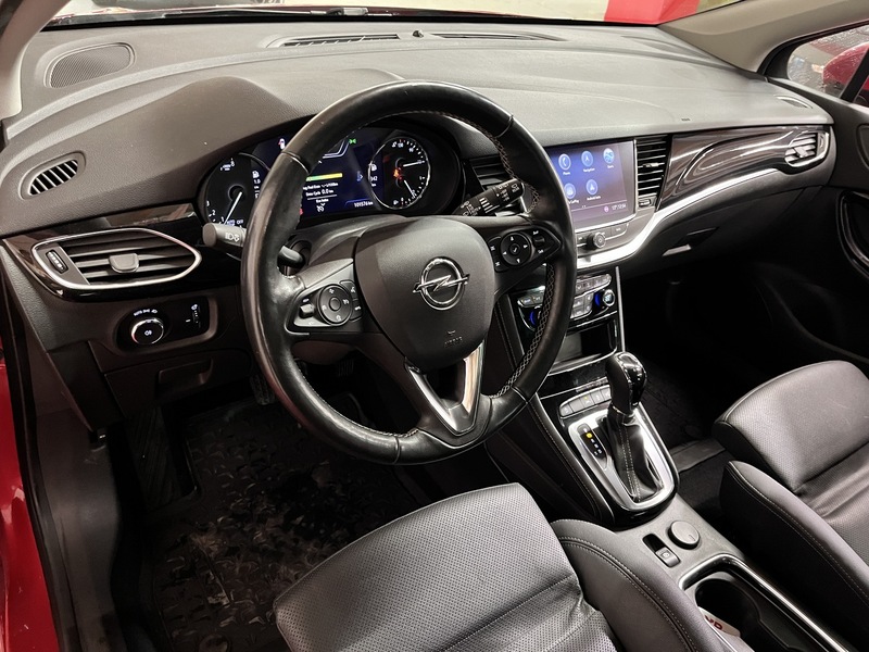 Opel Astra vaihtoauto