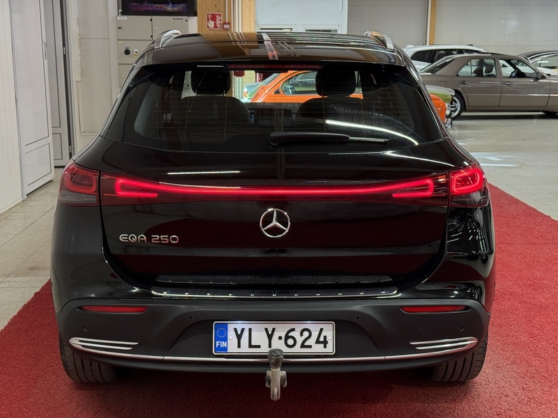 Mercedes-Benz EQA vaihtoauto