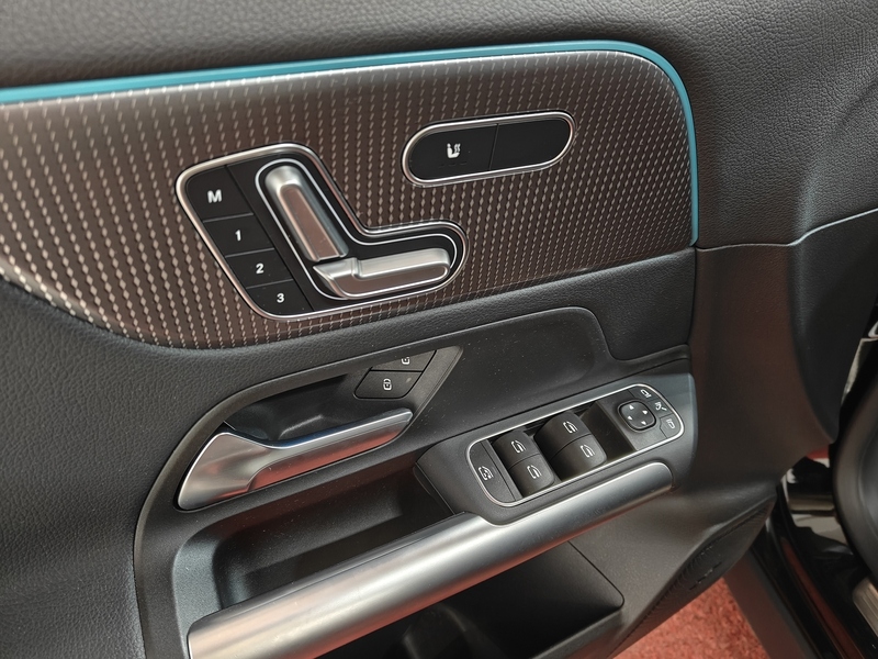 Mercedes-Benz EQA vaihtoauto