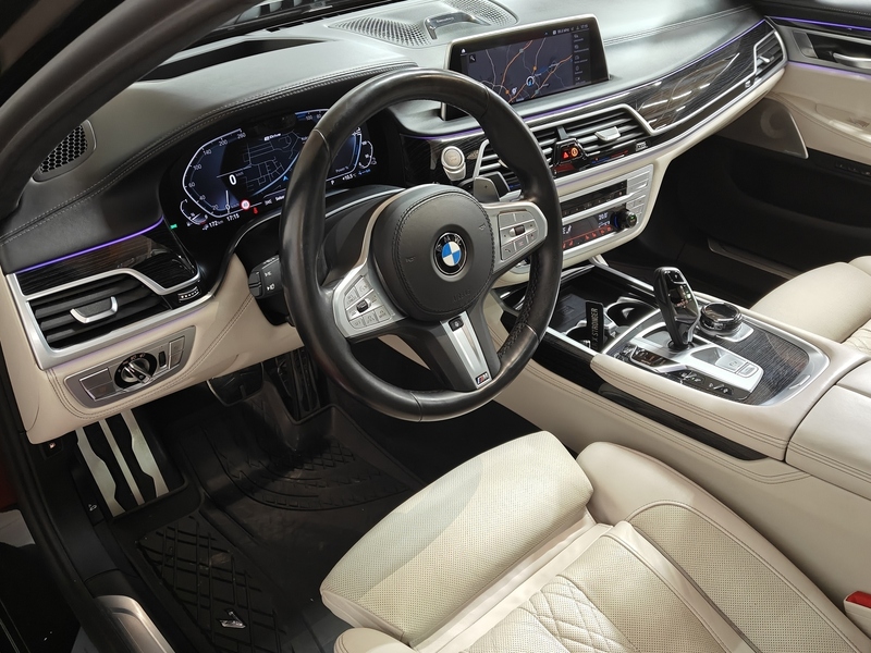 BMW 745 vaihtoauto