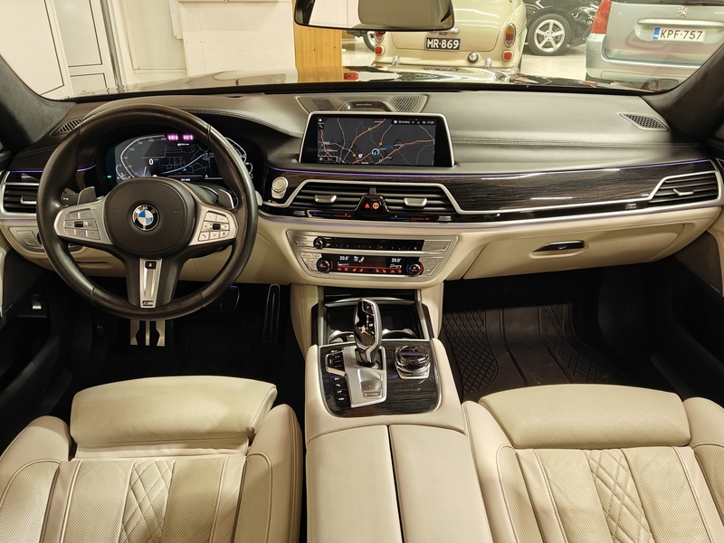 BMW 745 vaihtoauto