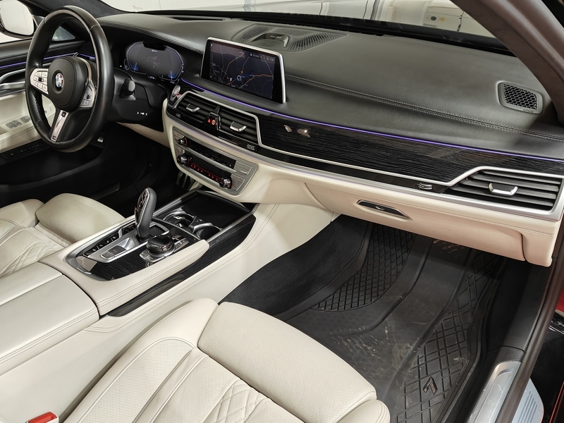 BMW 745 vaihtoauto