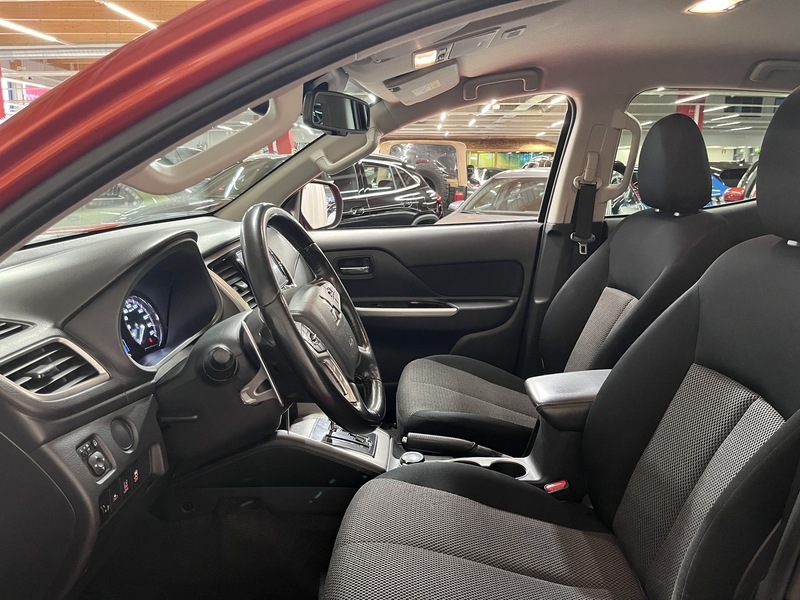 Mitsubishi L200 vaihtoauto