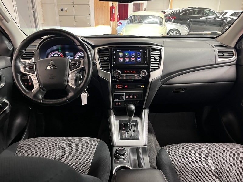 Mitsubishi L200 vaihtoauto