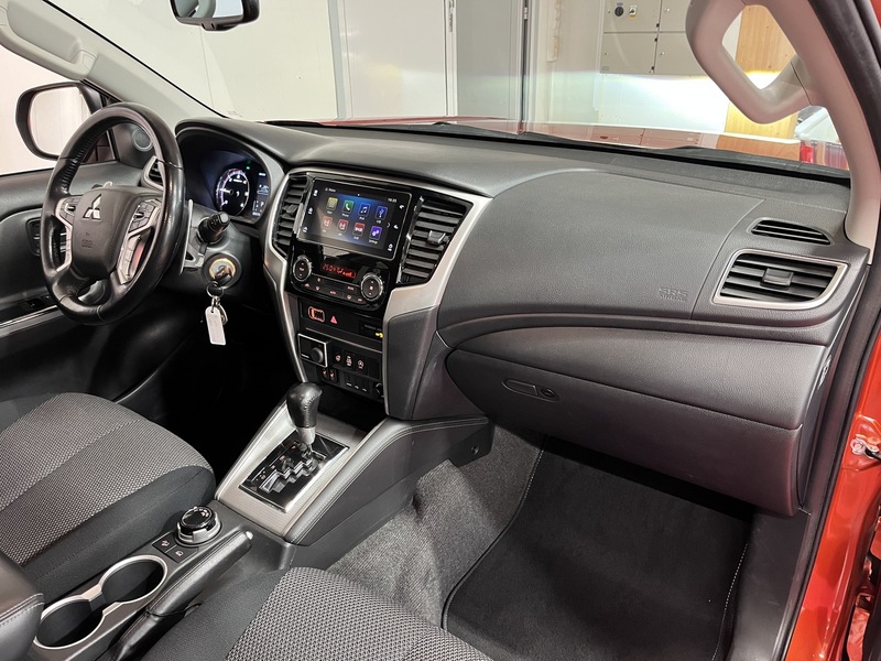 Mitsubishi L200 vaihtoauto