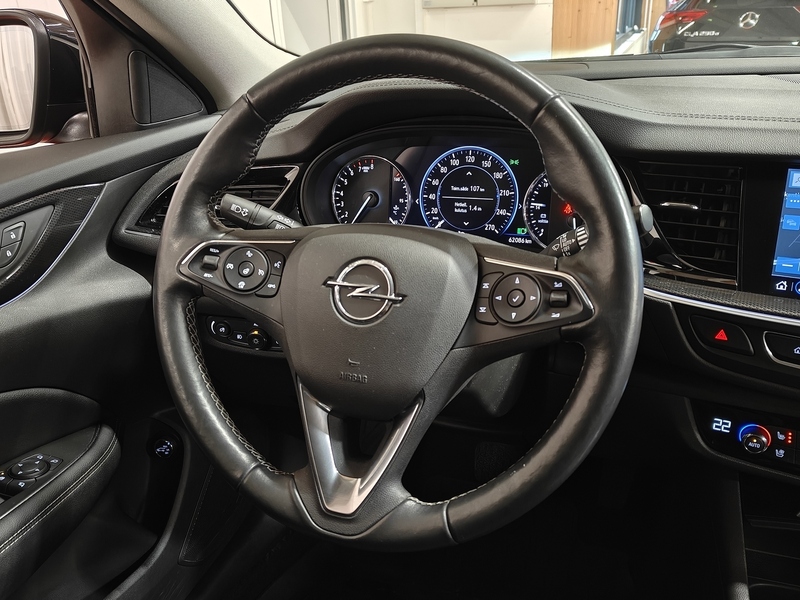 Opel Insignia vaihtoauto