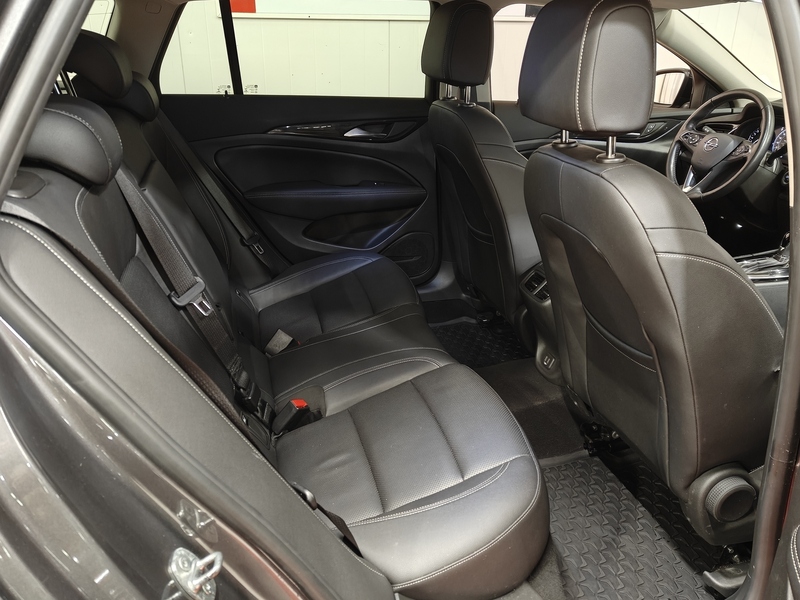 Opel Insignia vaihtoauto