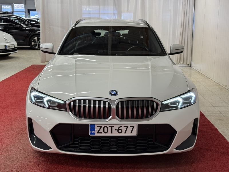 BMW 330 vaihtoauto