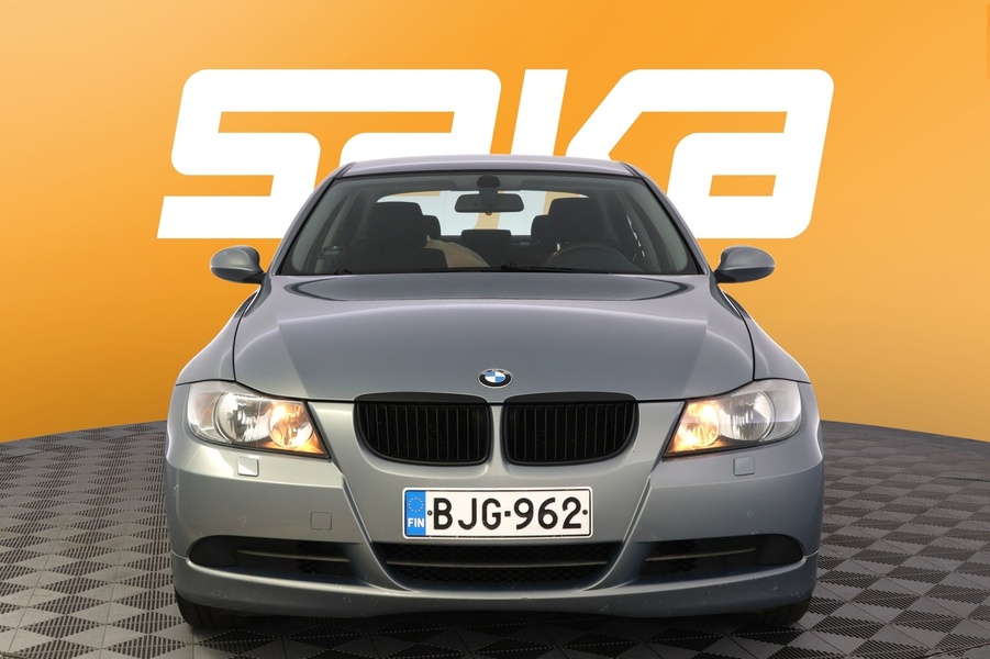 BMW 320 vaihtoauto