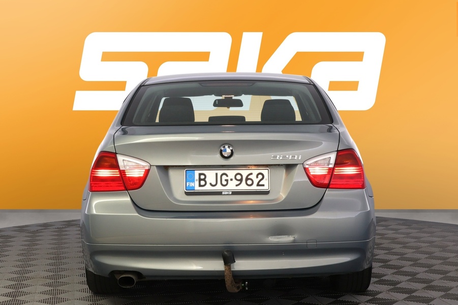 BMW 320 vaihtoauto