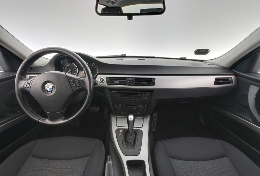 BMW 320 vaihtoauto