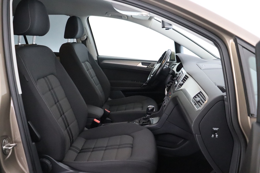 Volkswagen Golf Sportsvan vaihtoauto