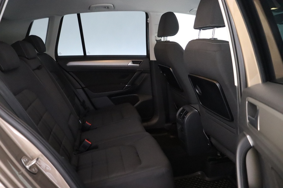 Volkswagen Golf Sportsvan vaihtoauto