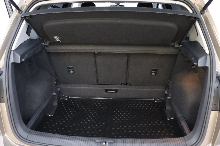 Volkswagen Golf Sportsvan vaihtoauto