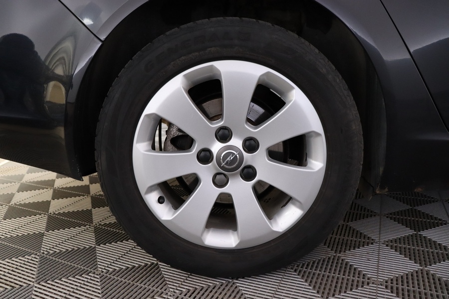 Opel Insignia vaihtoauto