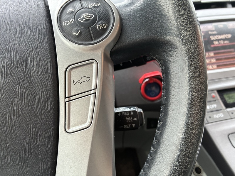 Toyota Prius PHEV vaihtoauto