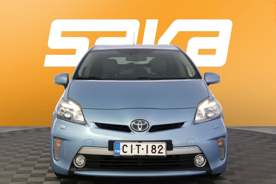 Toyota Prius Plug-in vaihtoauto